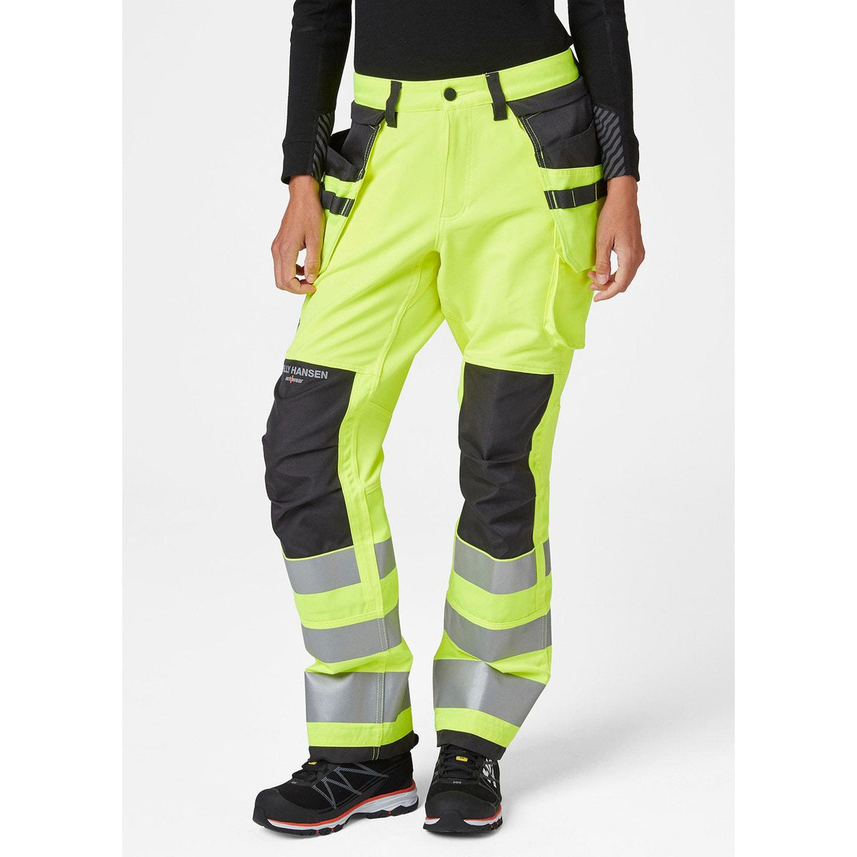 Helly Hansen Work Wear Naisten Luna Huomio Riipputaskuhousut 2 Lk. Luna Hi Vis -riipputaskuhousut talvikayttoon ovat naisten