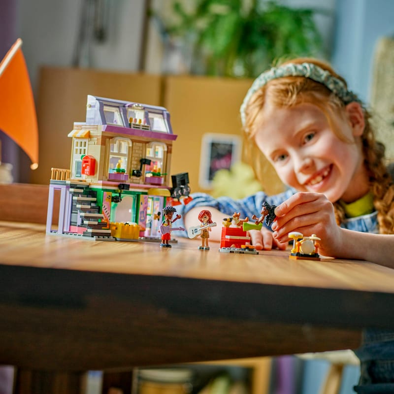 Lego Musiikkikauppa ja asunto