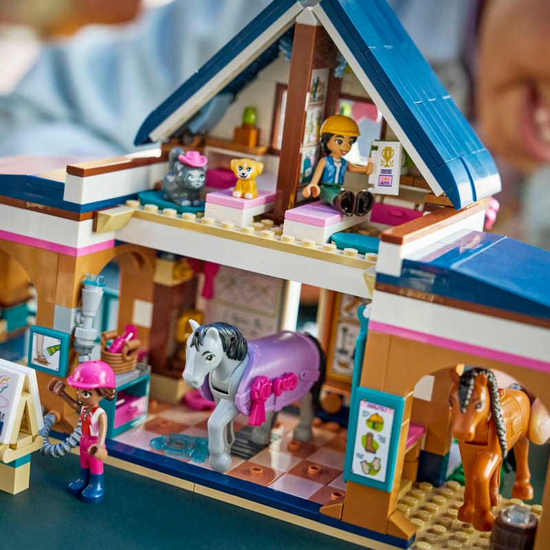 Lego Hevostalli ja ratsastuskoulu