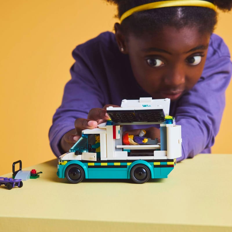 Lego Ambulanssi hälytysajoihin