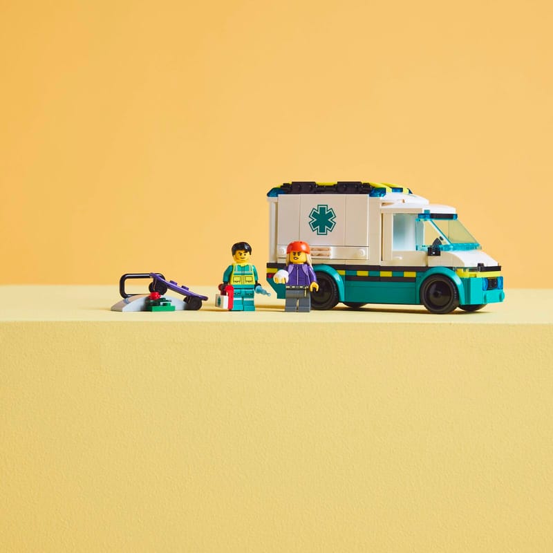 Lego Ambulanssi hälytysajoihin