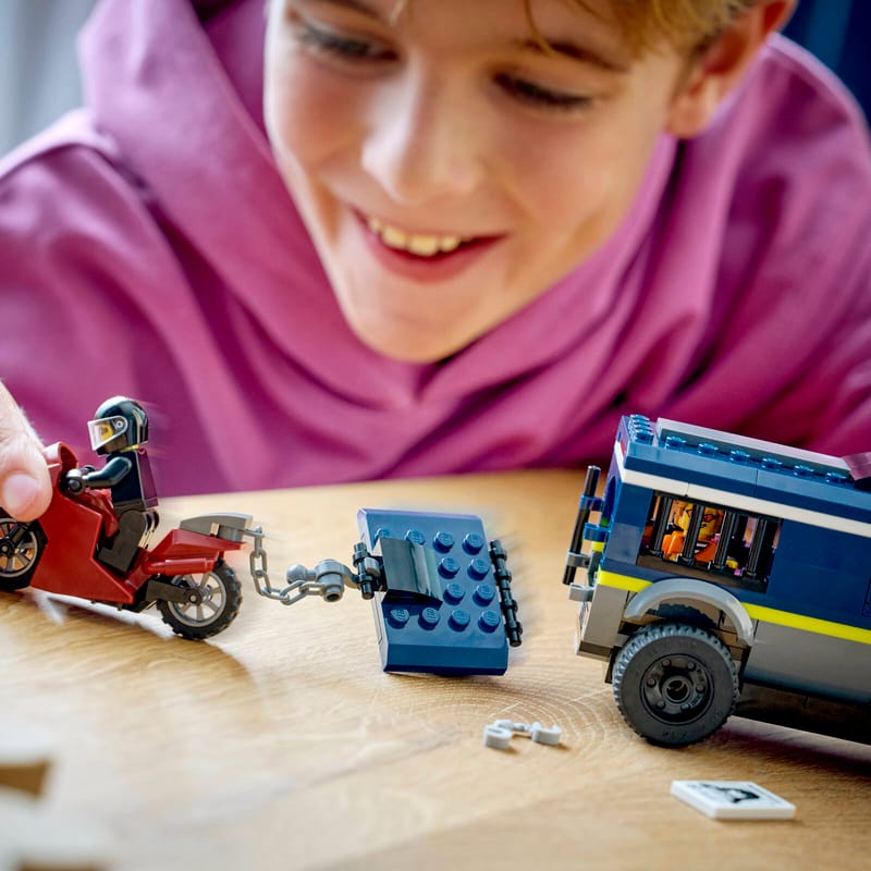 Lego Poliisin vankienkuljetusauto