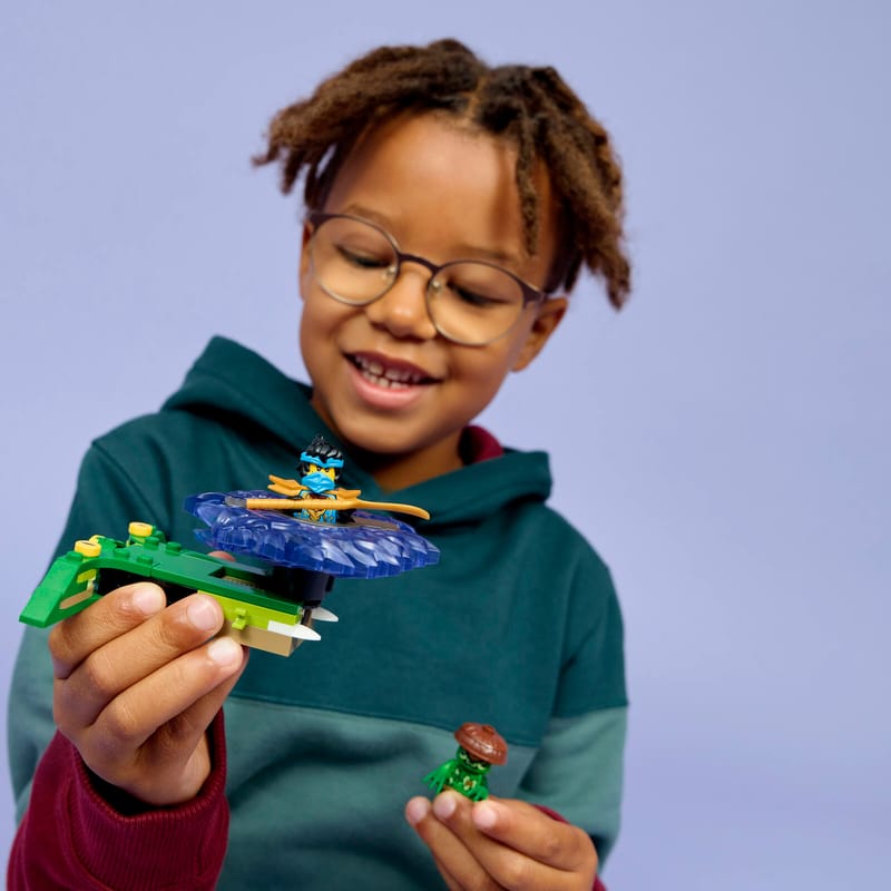 Lego Nya vastaan mutaatiohirviöspinneri