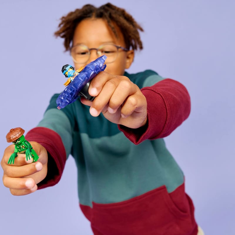 Lego Nya vastaan mutaatiohirviöspinneri