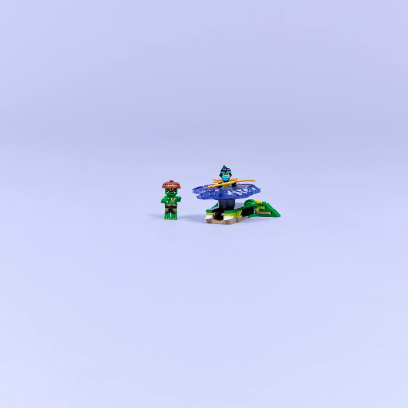 Lego Nya vastaan mutaatiohirviöspinneri