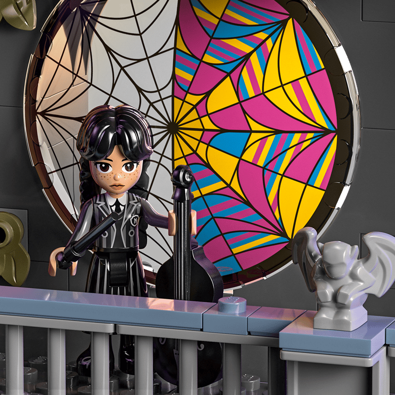 Lego Wednesdayn ja Enidin asuntolahuone 76781