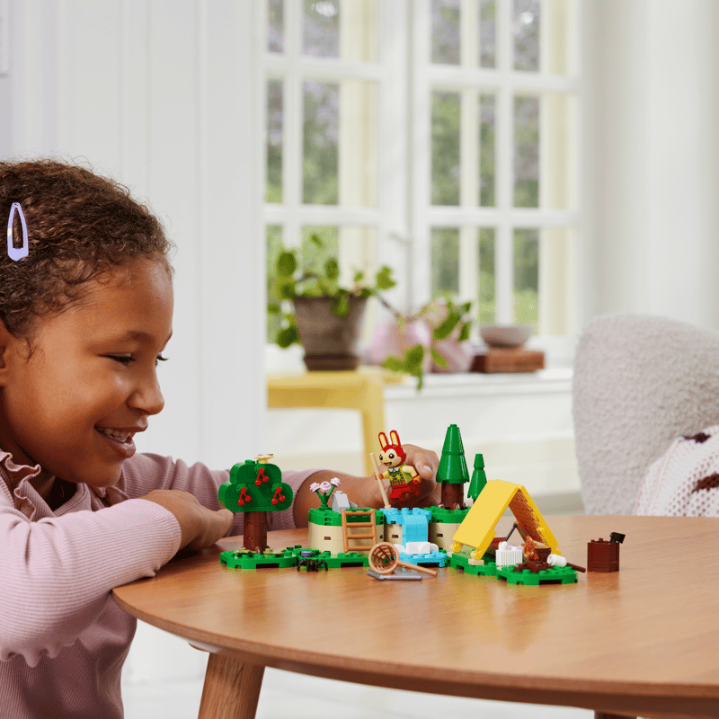 Lego Bunnie ulkopuuhissa 77047
