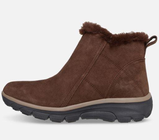 Skechers naisten Relaxed Fit: Easy Going - High Zip 2 - Waterproof - Ruskea Pida itsesi lampimana koko kylman kauden ajan