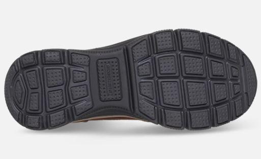 Skechers naisten Relaxed Fit: Easy Going - High Zip 2 - Waterproof - Ruskea Pida itsesi lampimana koko kylman kauden ajan