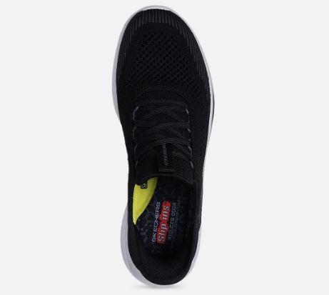 Skechers miesten Relaxed Fit: Slip-ins: Slade - Quinto Musta Skechers Slip-ins -kengilla arjen mukavuudesta tulee