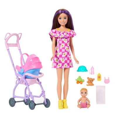 Barbie Skipper Babysitting stroller . Mukana myos nalle, pullo, helistin, peitto ja muita tarvikkeita. Yhteensa 10 osaa.