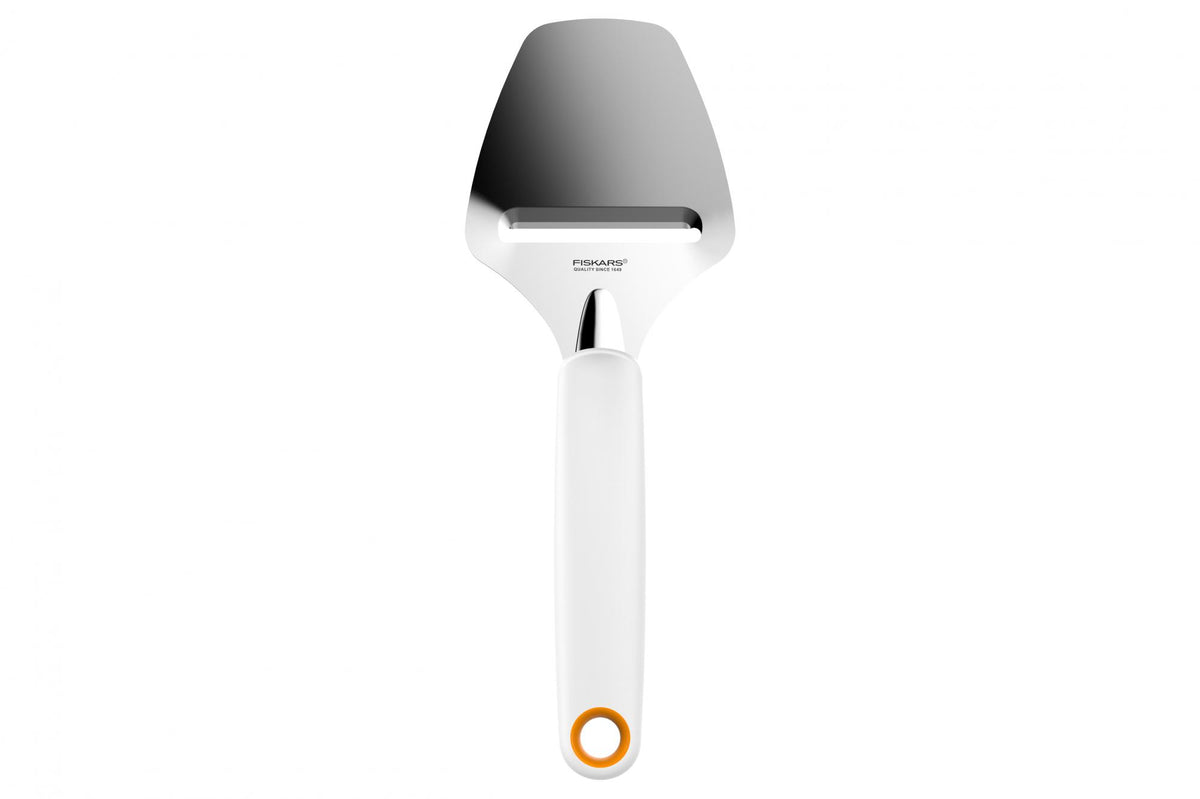 Fiskars Functional Form Juustohoyla kovalle juustolle Fiskars Functional Form™-keittiovalineet tekevat arjen ruuanlaitosta