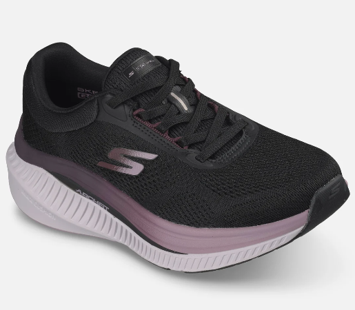 Skechers Naisten GO WALK: Max Cushioning Arch Fit - Clare - Black Astele pihalle pehmeasti ja mukavasti Skechers GO WALK®