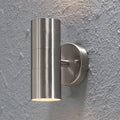 Konstsmide Modena seinavalaisin ylos/alas rosteri -Leveys: 6cm -Syvyys: 9cm -Korkeus: 17cm -Teho: 2X35W -Lamppukanta: GU10