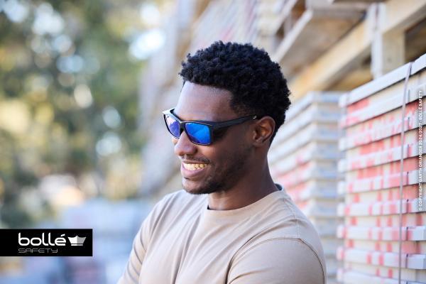 STKS 420 suojalasit musta Polarized Cobalt Flash Tyokayttoon suunnitellut suojalasit yhdistavat modernin muotoilun, keveyden