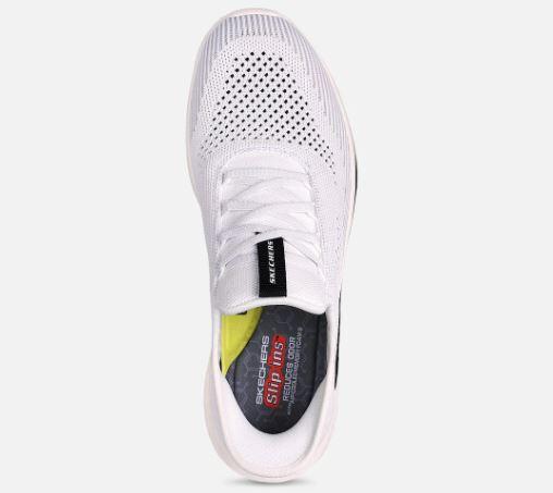 Skechers miesten Relaxed Fit: Slip-ins: Slade - Quinto Valkoinen Skechers Slip-ins -kengilla arjen mukavuudesta tulee