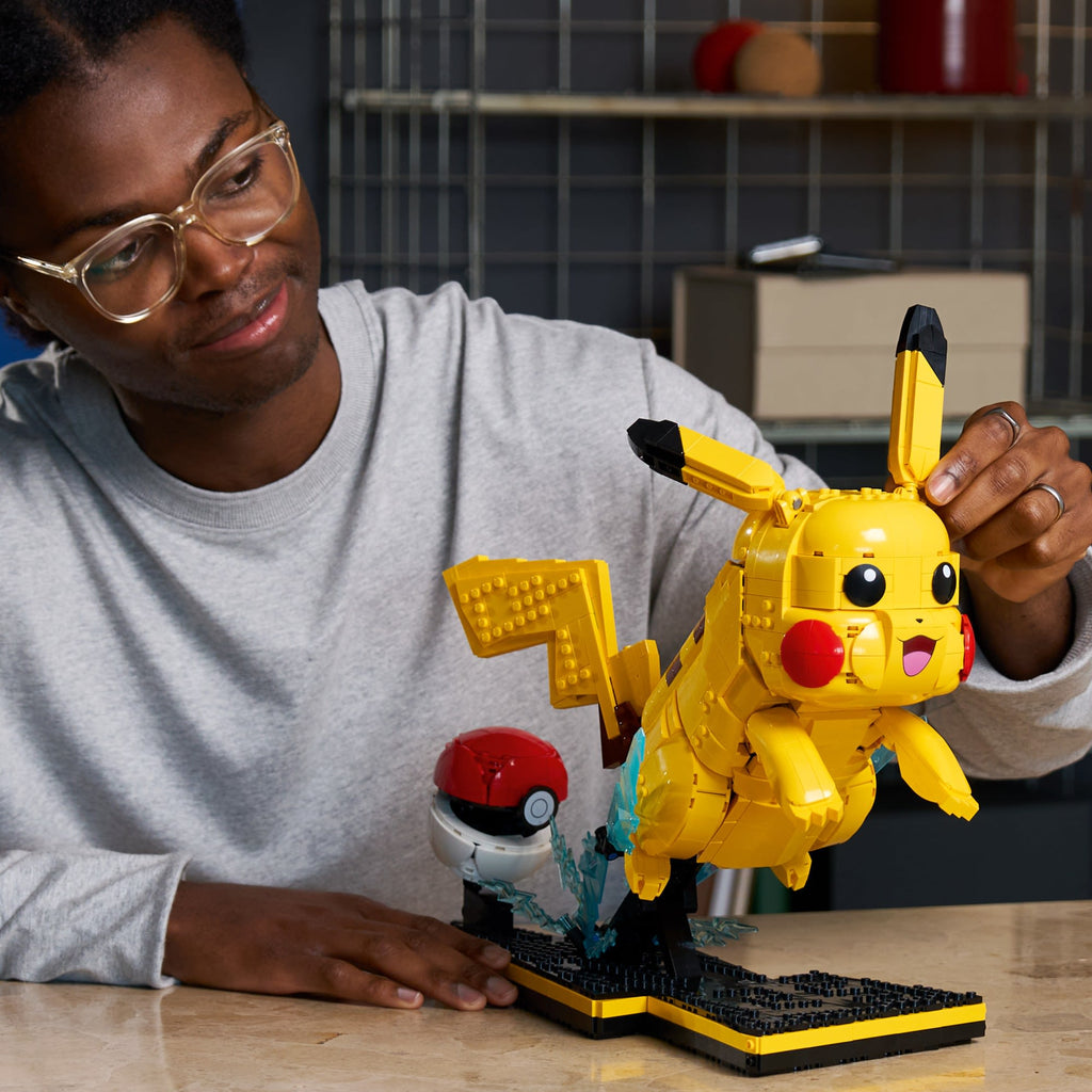 Lego Pikachu ja Poképallo