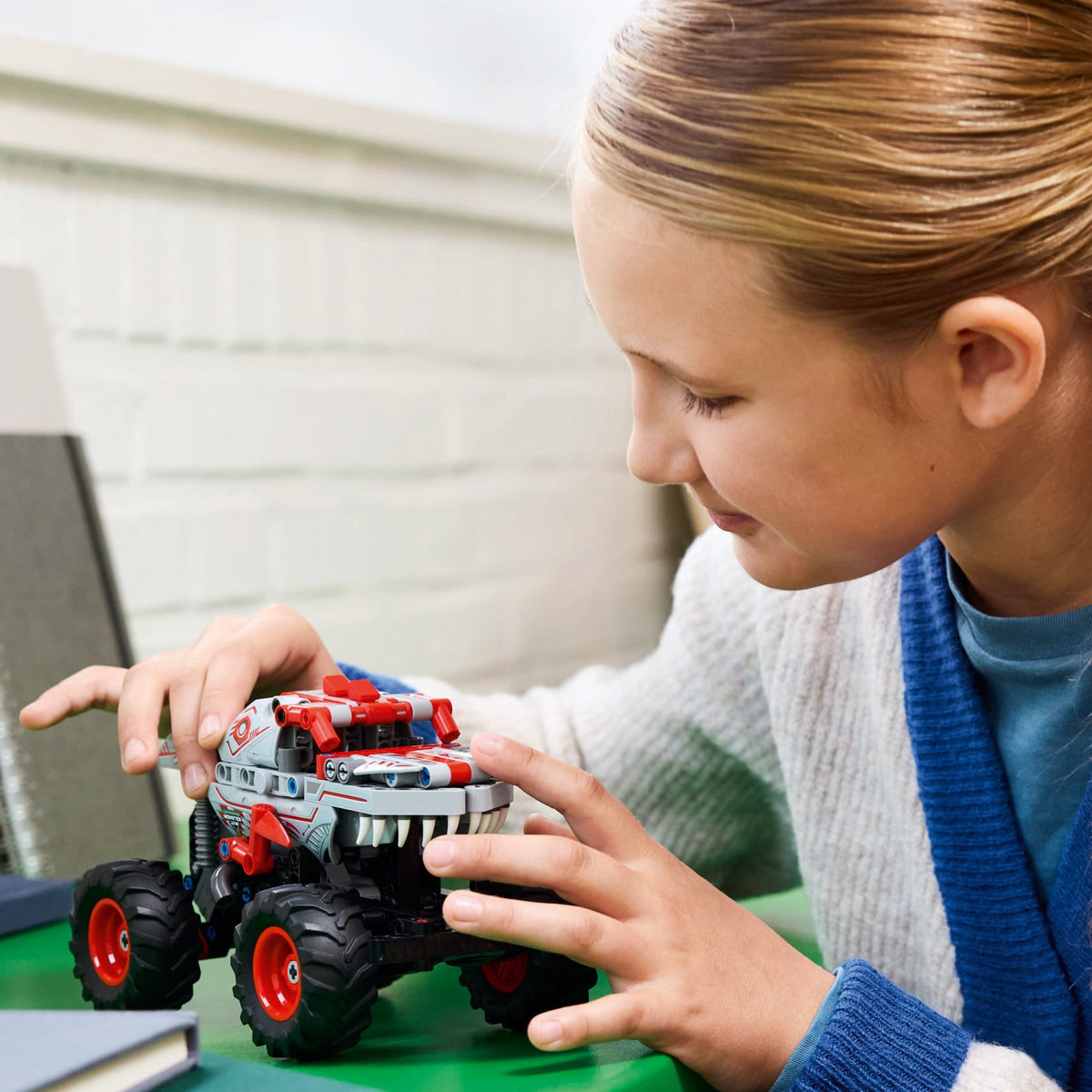 Lego Monster Jam™ ThunderROARus™ ‑vetomoottoriauto