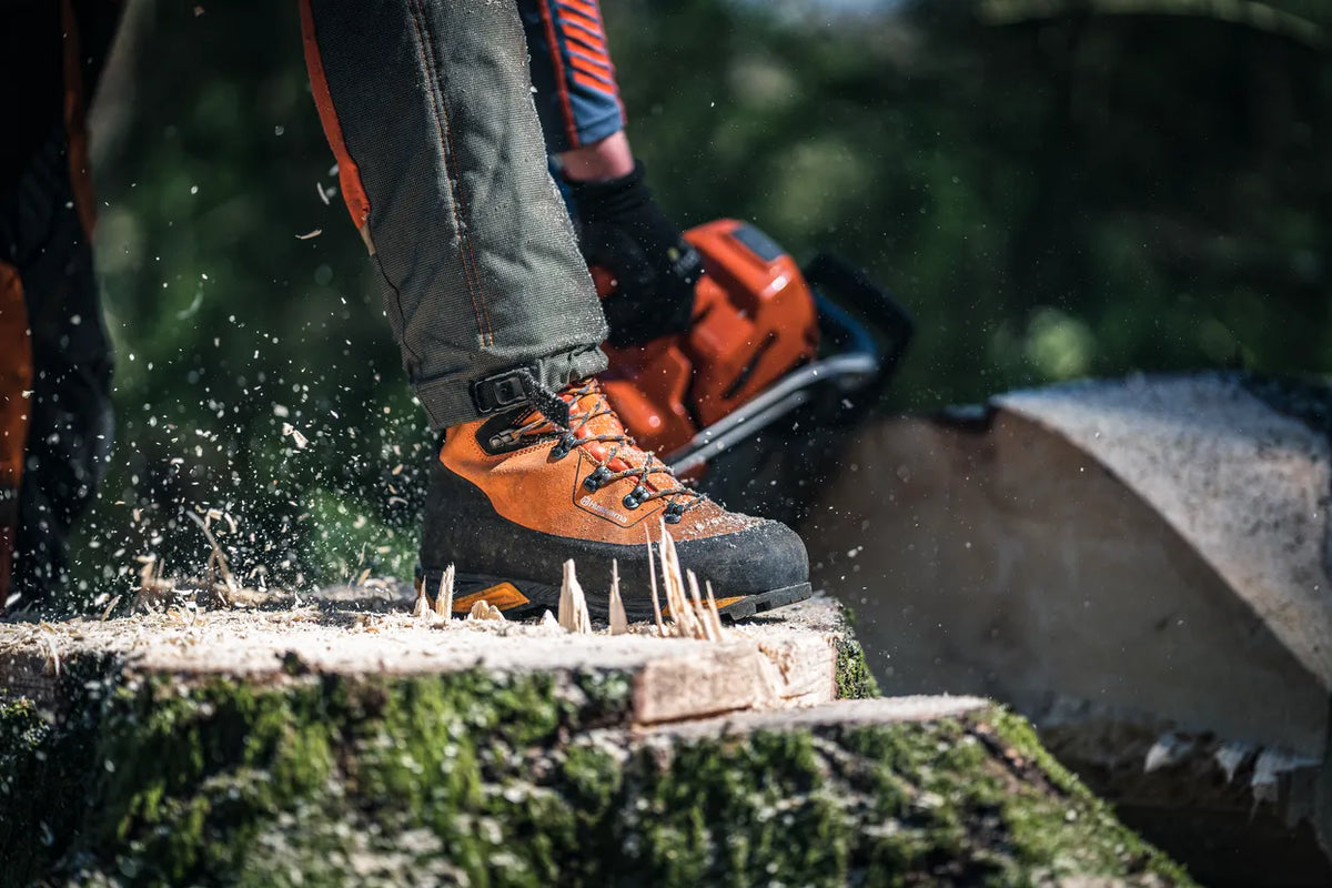 Nahkaturvakengät Technical 24, 39