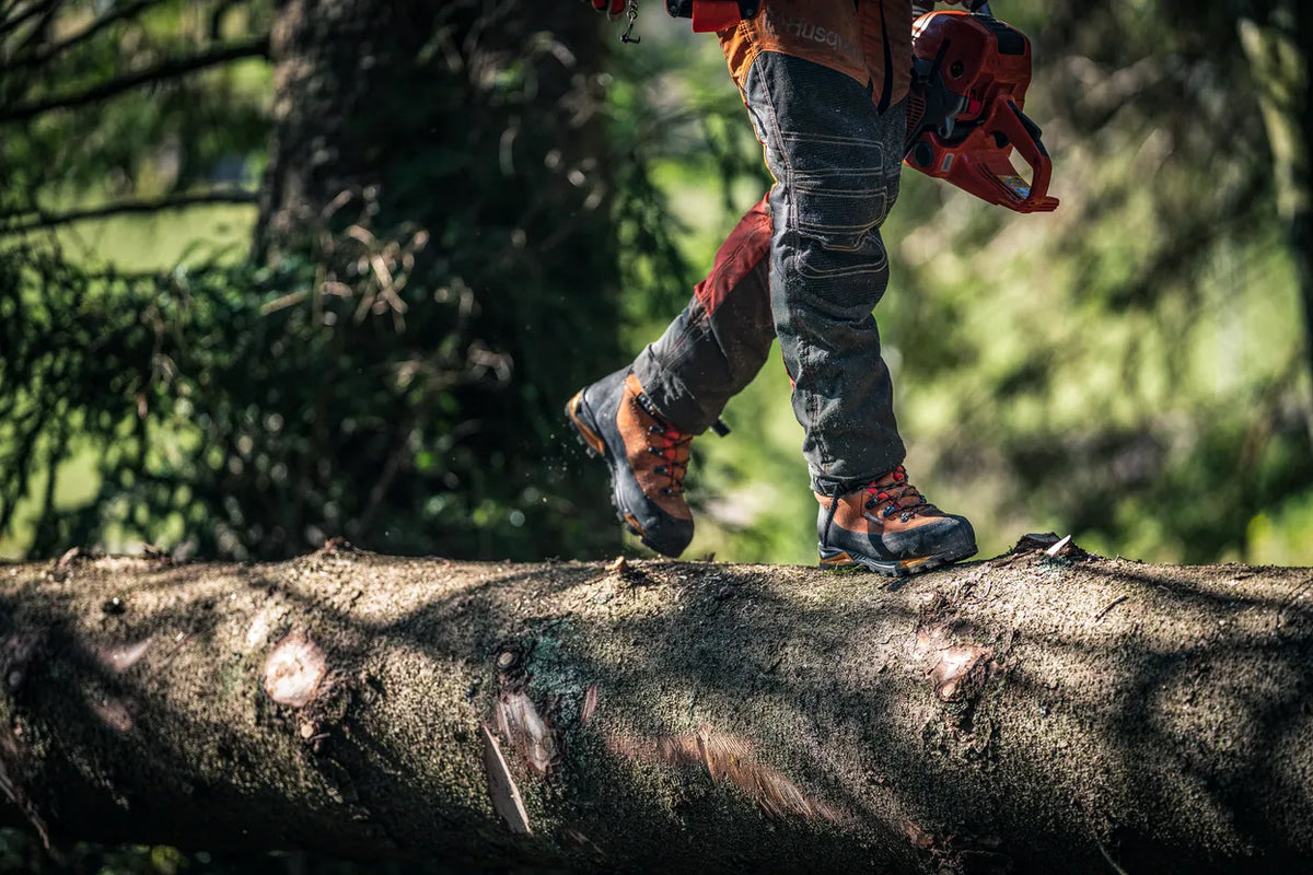 Nahkaturvakengät Technical 24, 47