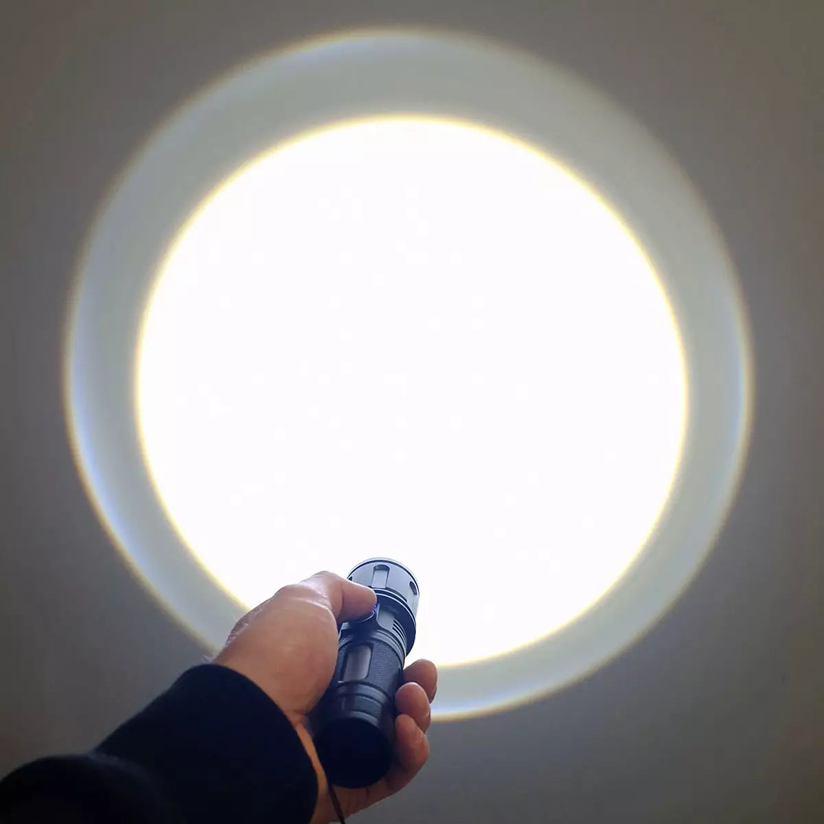 Taskulamppu corex LED 1500 lumen