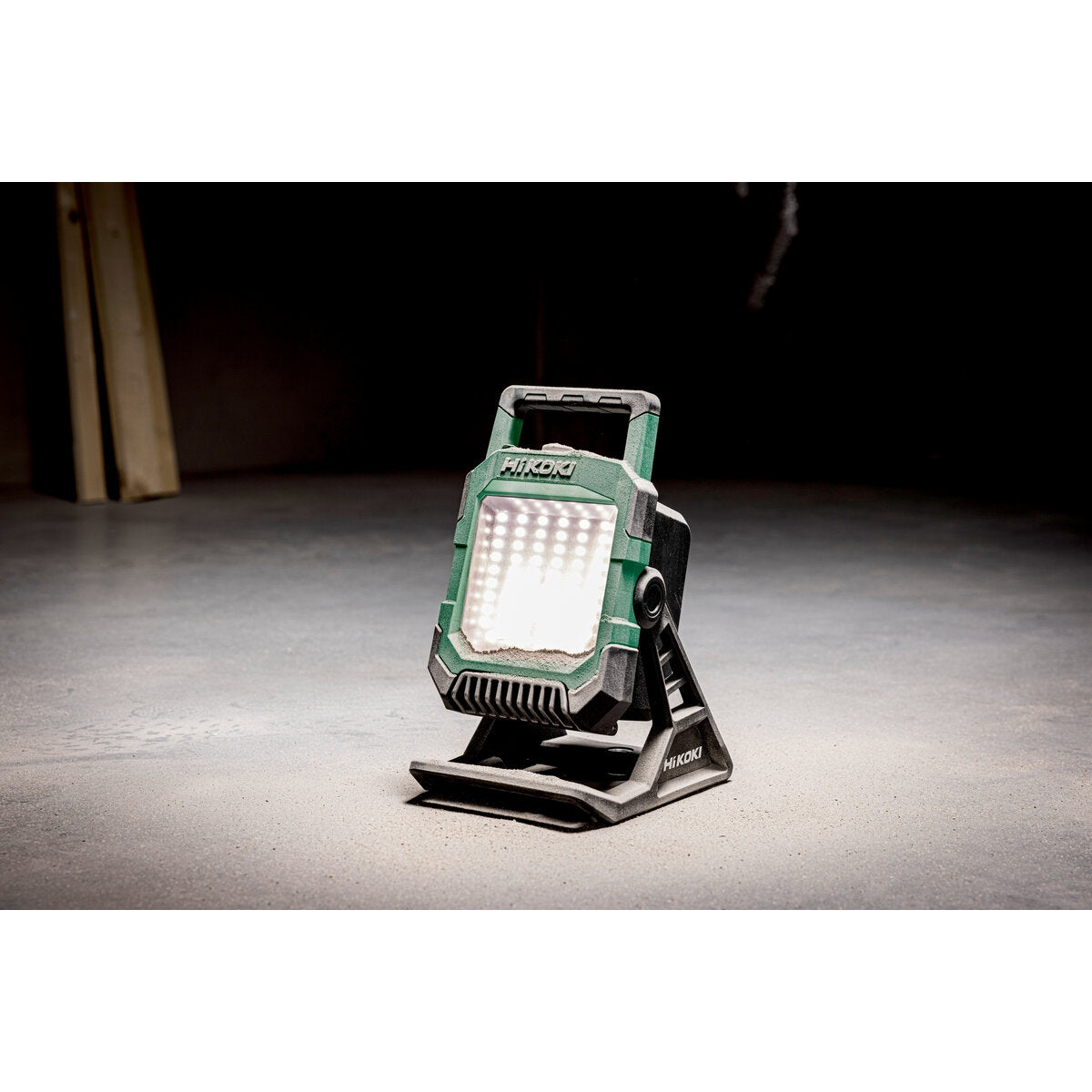 Työvalaisin UB18DC 18 v 4.000 Lumen runko  HiKOKI